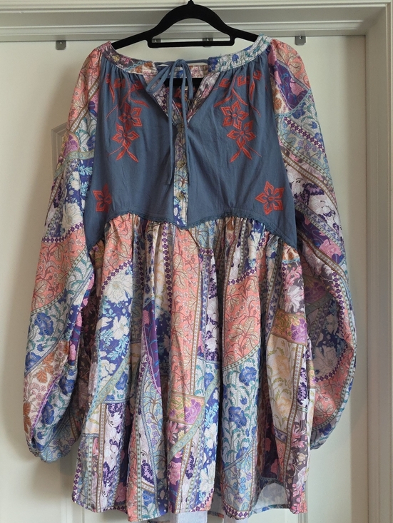 Blue Velvet Tops - NWT Blue Velvet Medium Boho Floral Peasant Tunic Top